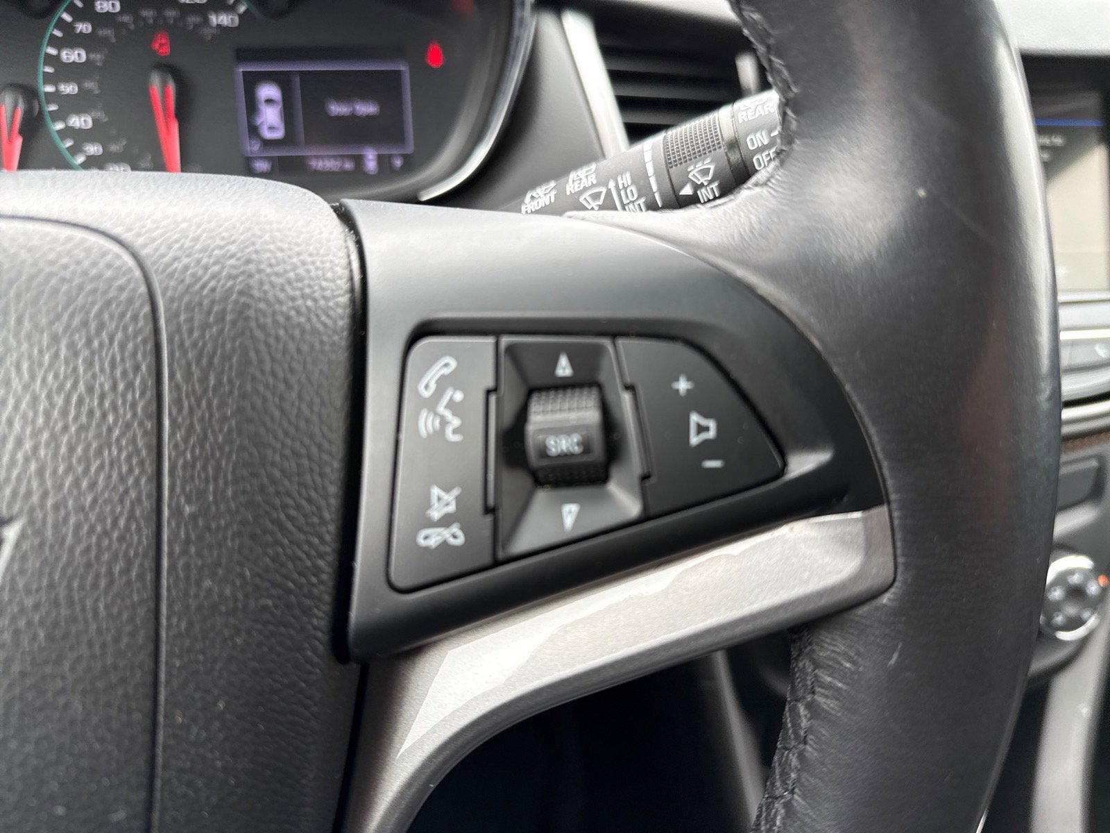 Used 2019 Chevrolet Trax LT w/ LT Convenience Package image 21