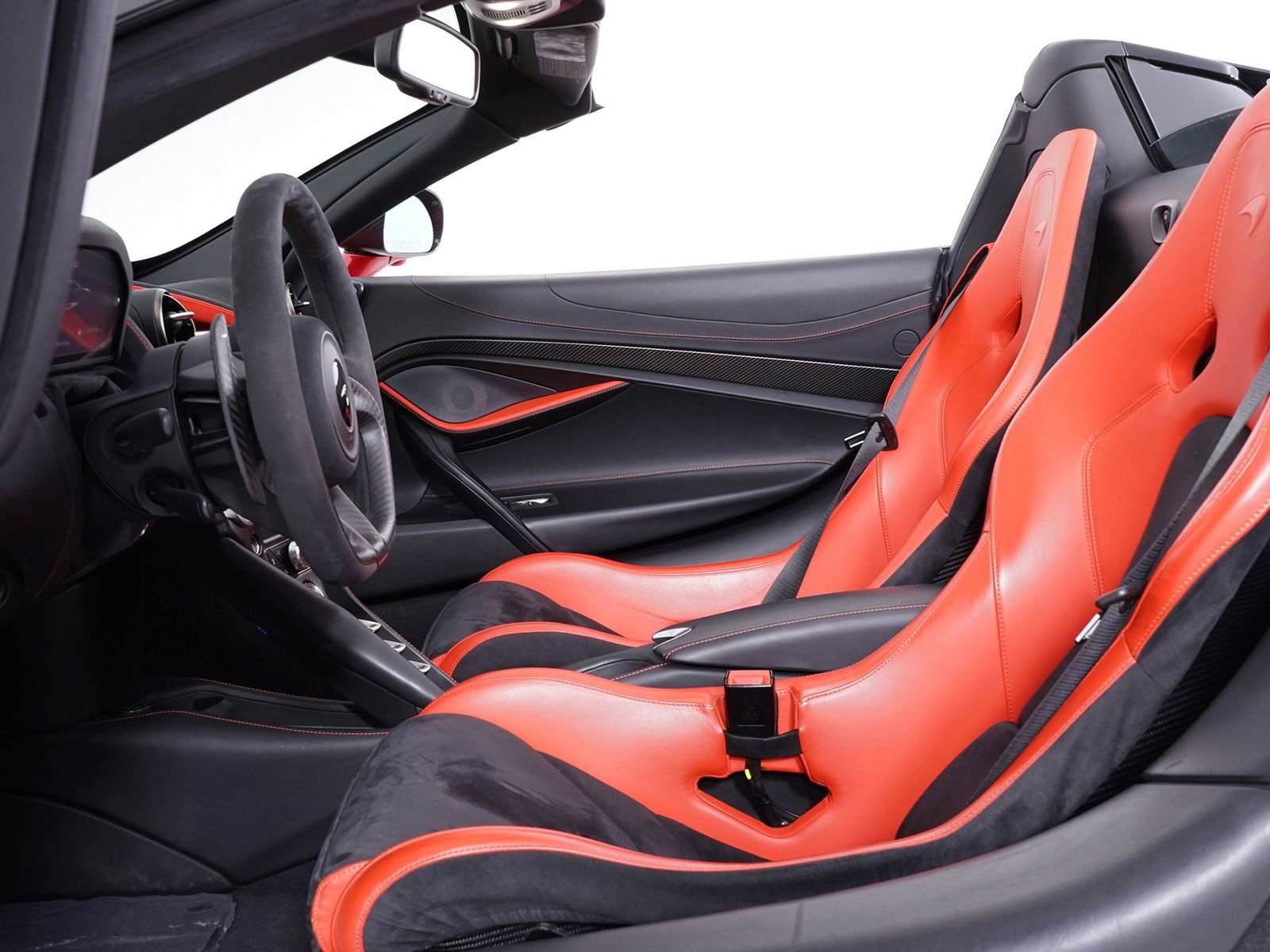 Used 2020 McLaren 720S Spider image 4