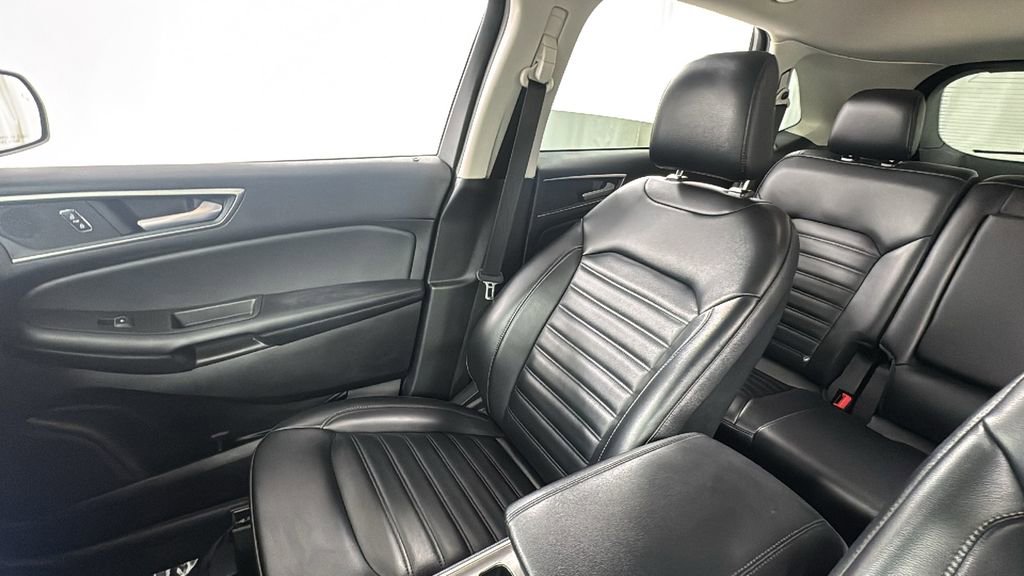 Used 2023 Ford Edge SEL image 13