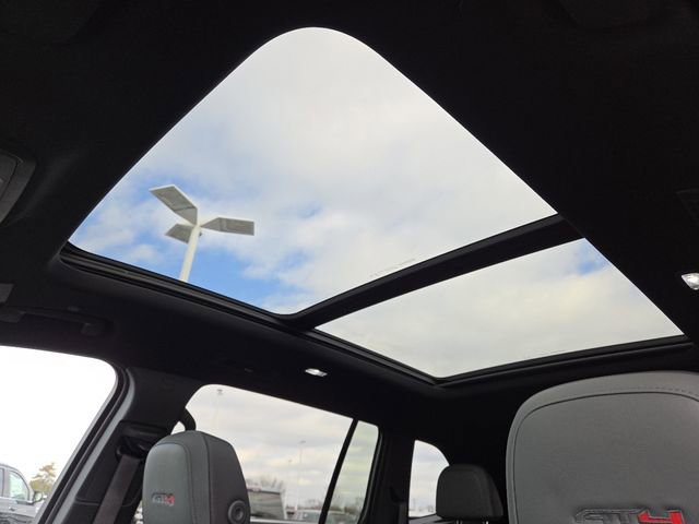 New 2026 GMC Acadia AT4 w/ Luxury Package image 3