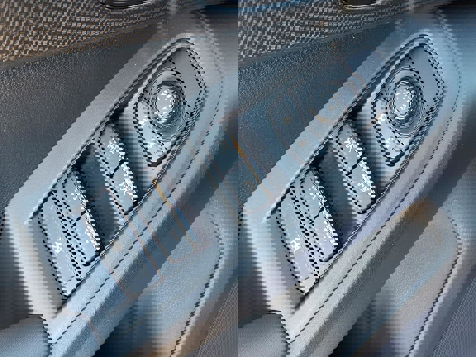 Certified 2025 Subaru Crosstrek 2.0i Premium w/ Convenience Package #2 image 23