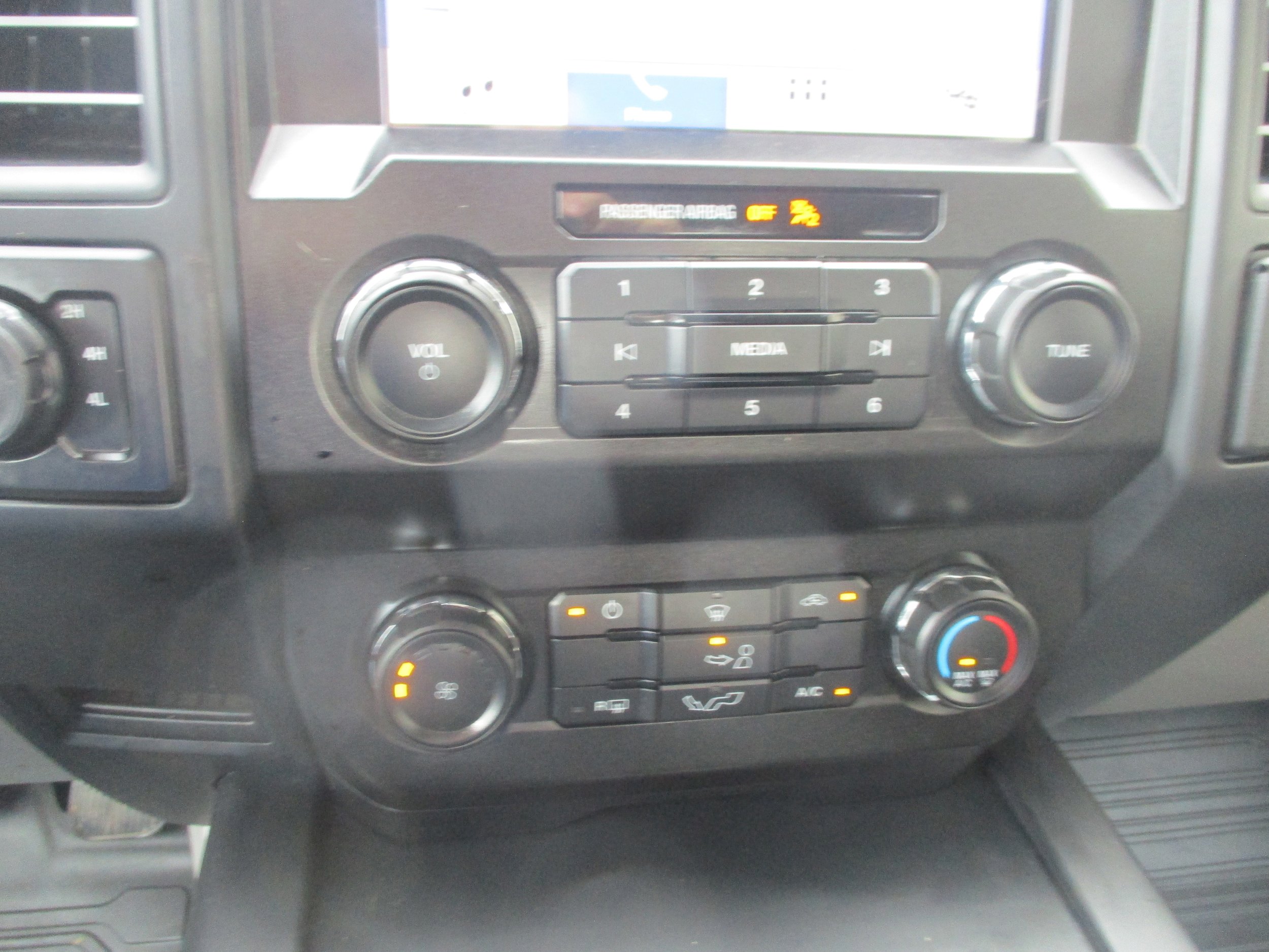 Used 2019 Ford F150 XL w/ Equipment Group 101A Mid AWD/4WD image 12