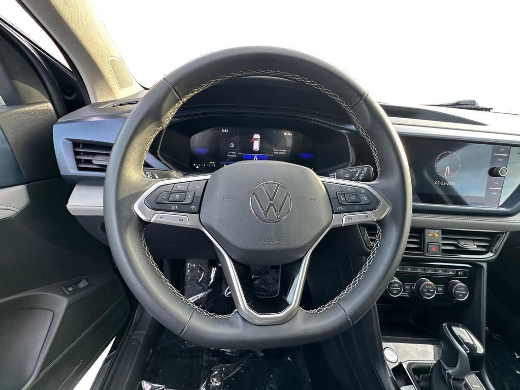 Used 2024 Volkswagen Taos SE image 12