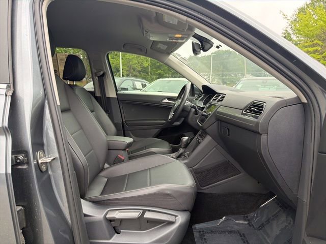 Used 2021 Volkswagen Tiguan SE FWD image 30