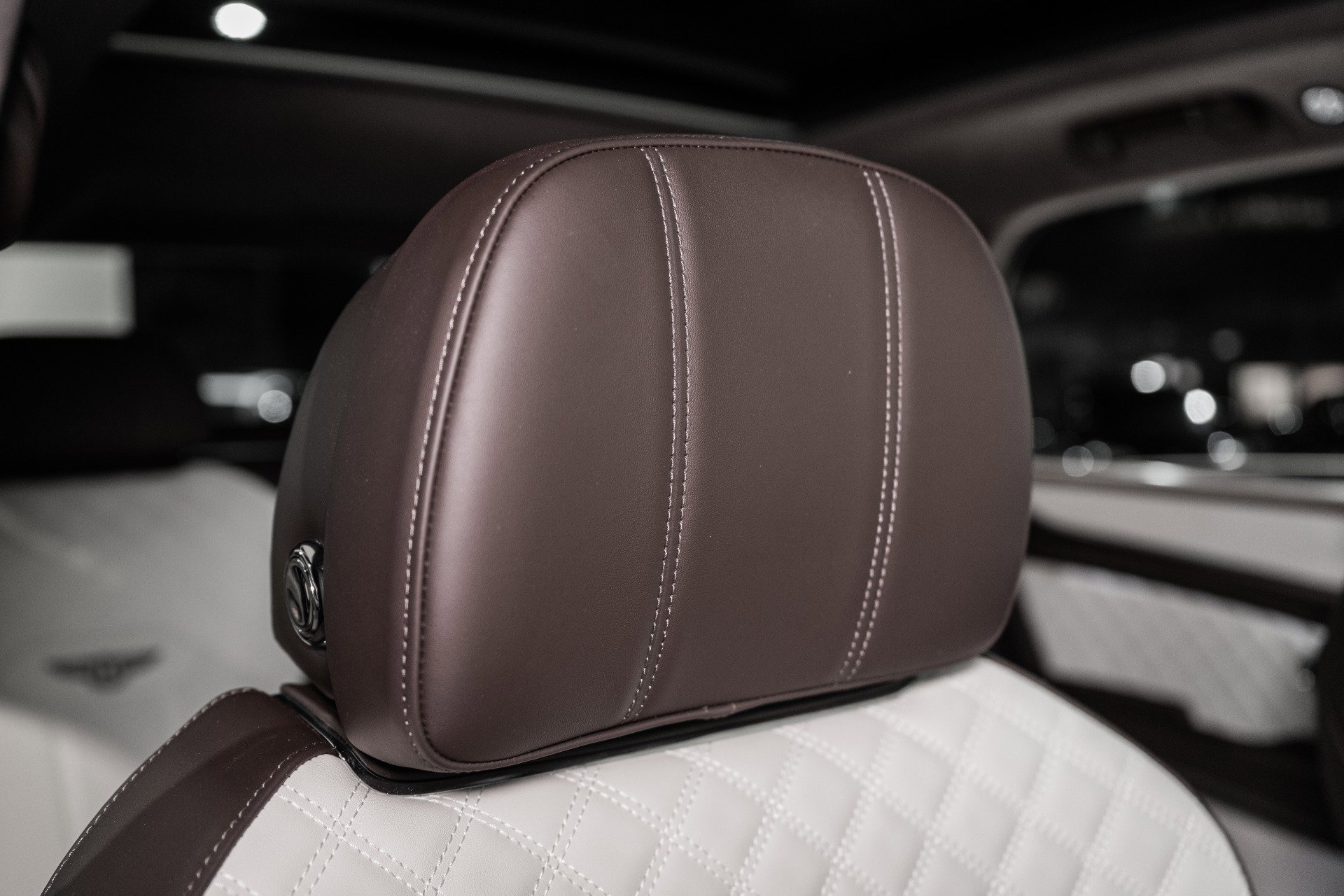Used 2023 Bentley Bentayga image 51