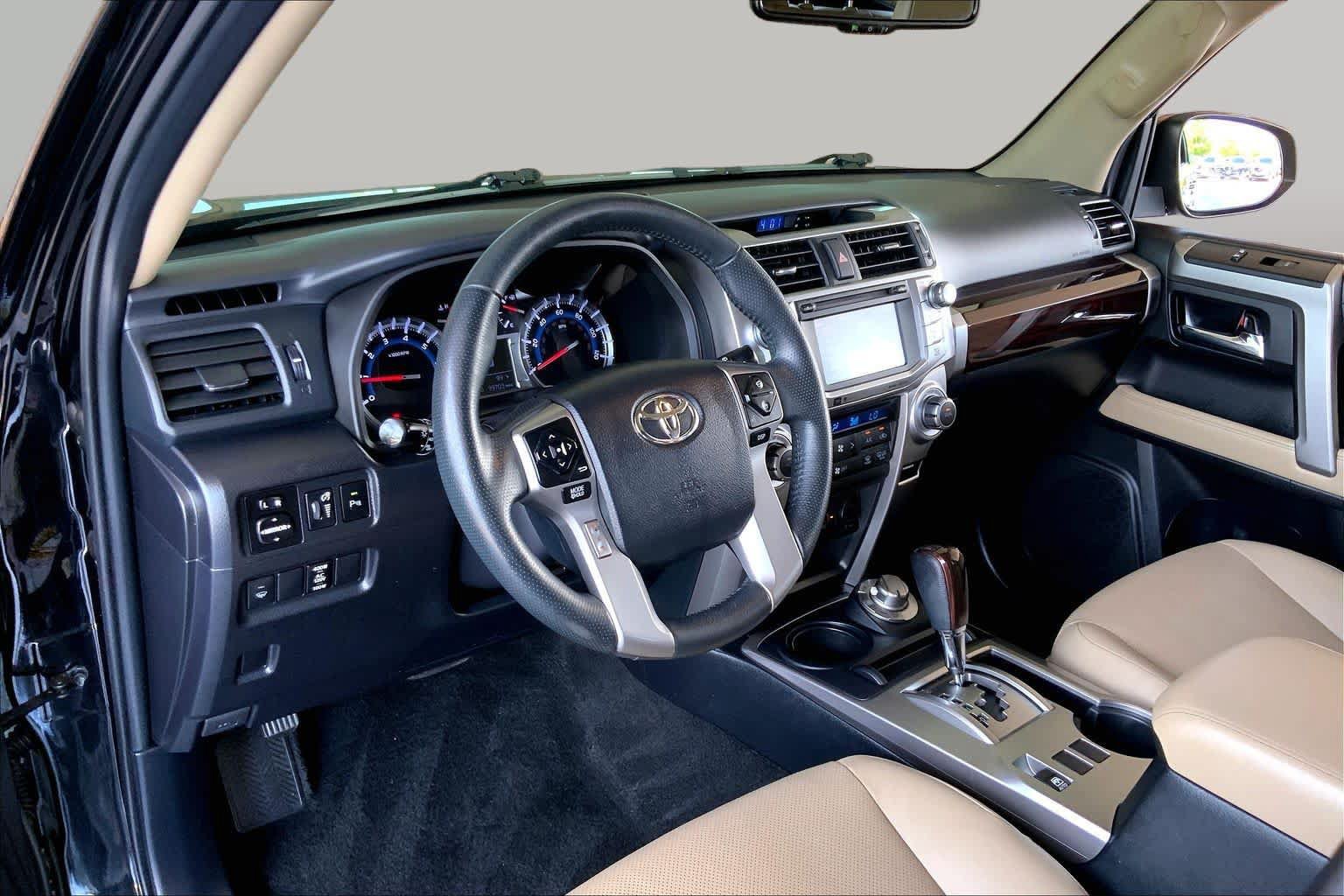 Used 2018 Toyota 4Runner Limited AWD/4WD image 18