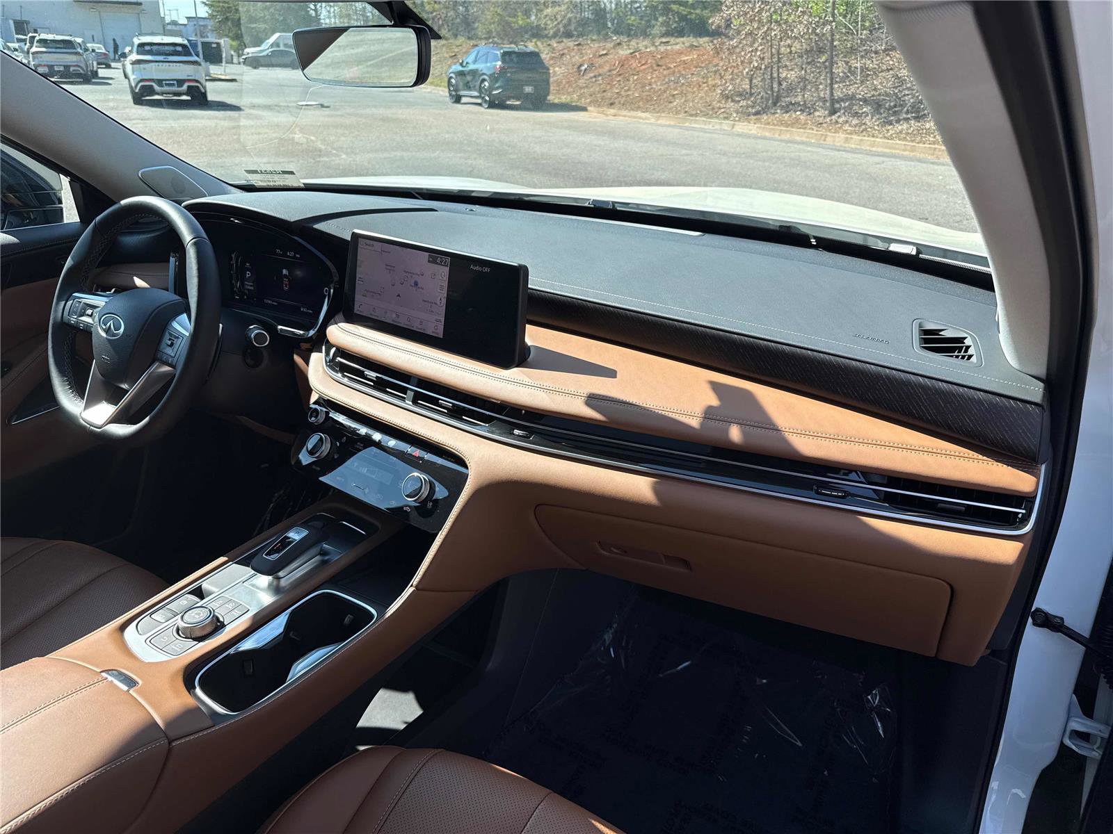 Certified 2025 INFINITI QX60 Sensory image 27