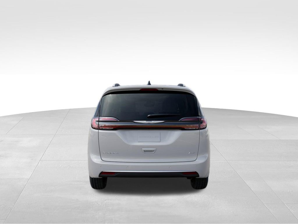 New 2026 Chrysler Pacifica Pinnacle image 8