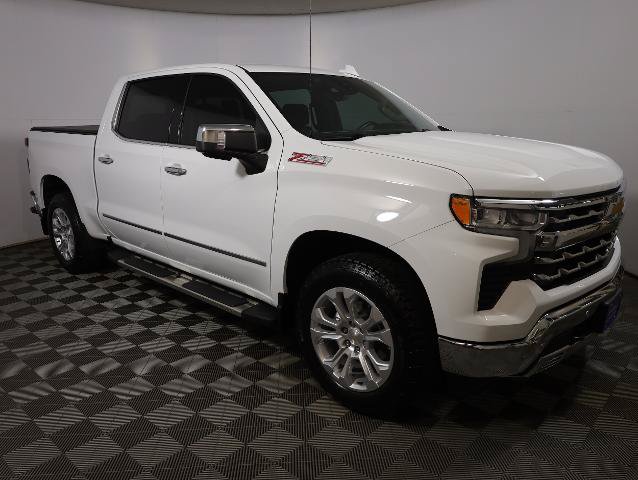 Used 2024 Chevrolet Silverado 1500 LTZ AWD/4WD image 4