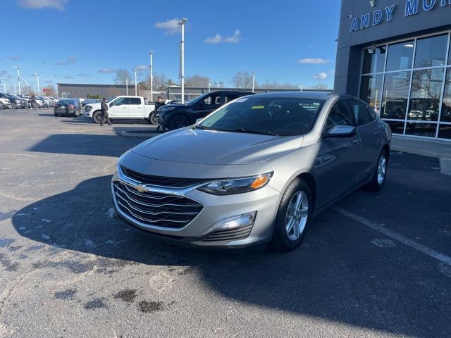 Used 2024 Chevrolet Malibu LS image 2