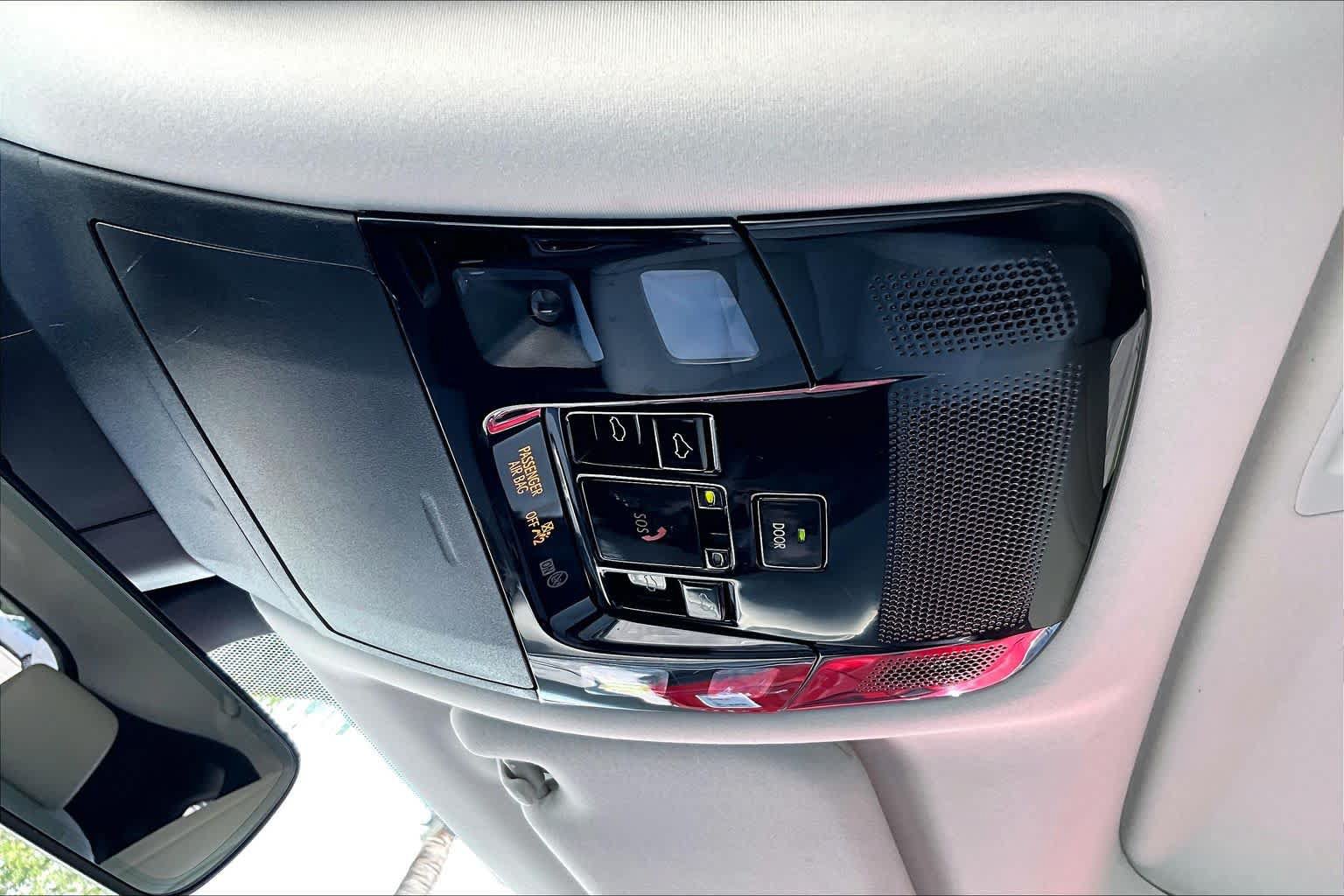 Used 2024 Lexus RX 350 Premium w/ Accessory Package (Z1) FWD image 32