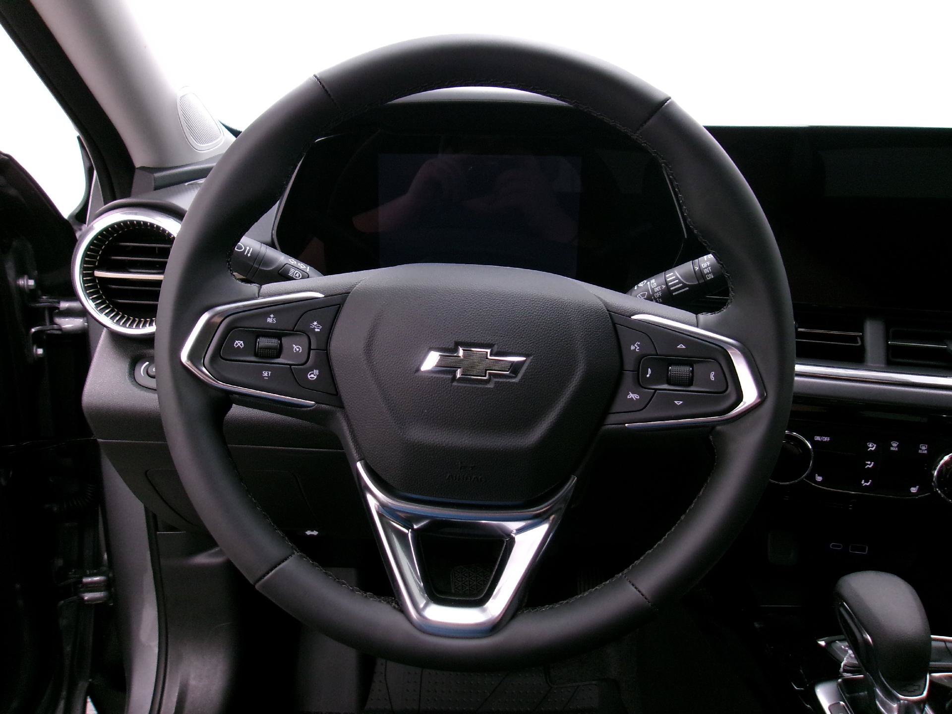 New 2026 Chevrolet Trax ACTIV w/ Driver Confidence Package FWD image 6