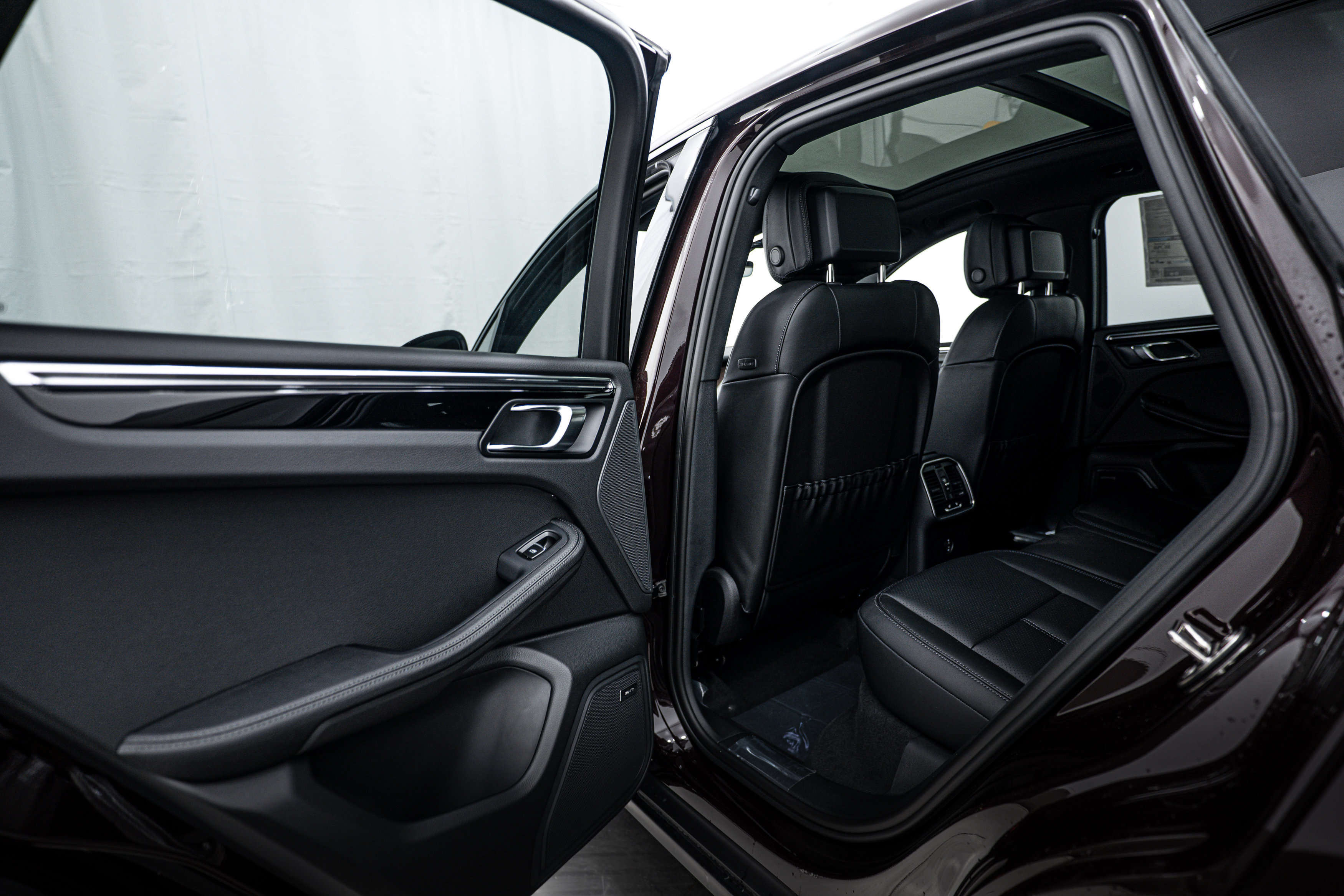 New 2025 Porsche Macan image 22