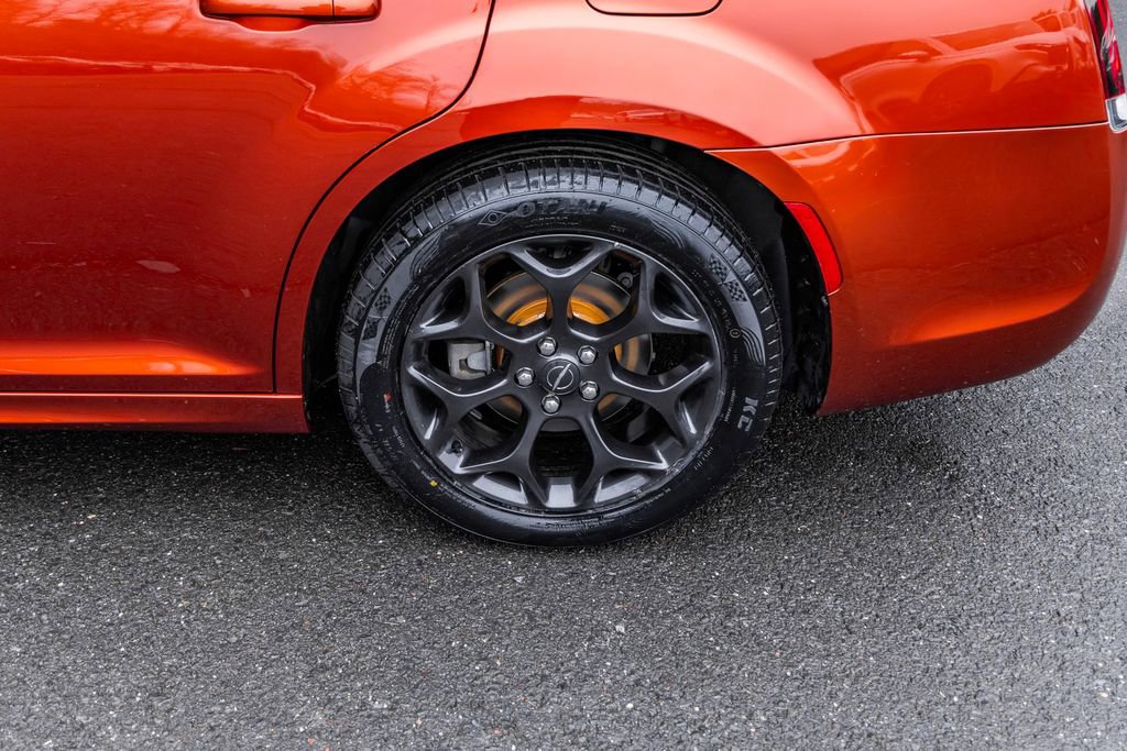 Used 2021 Chrysler 300 Touring L image 12