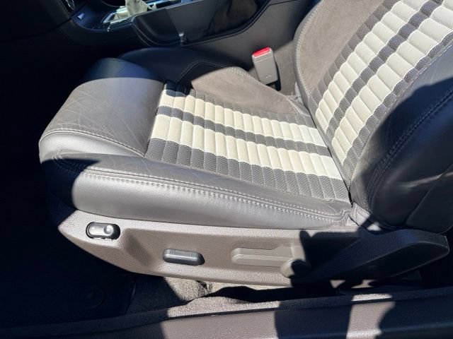 Used 2011 Ford Mustang Shelby GT500 RWD image 12