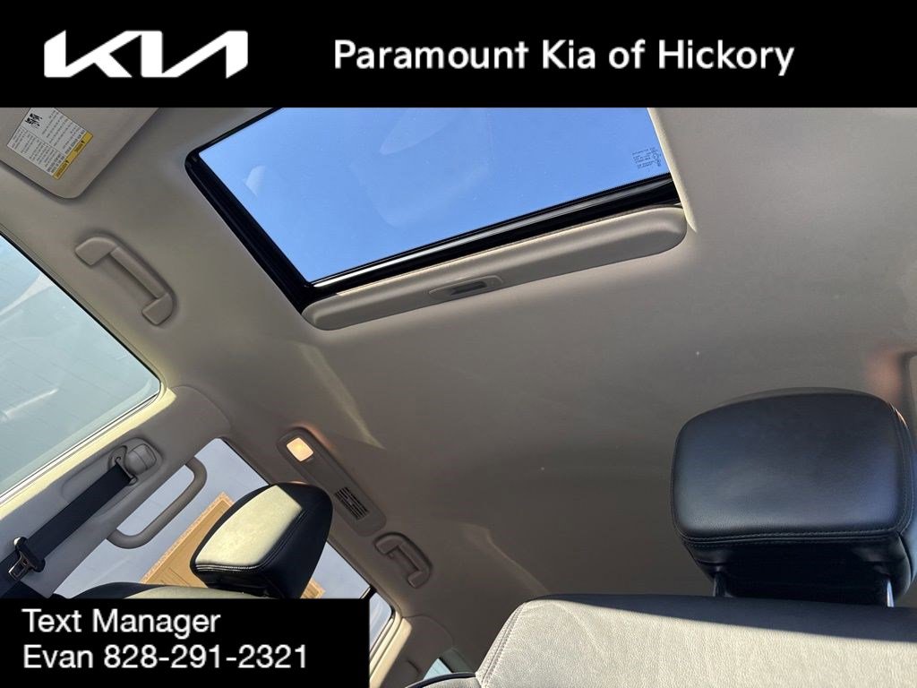 Used 2023 Nissan Armada SL image 35