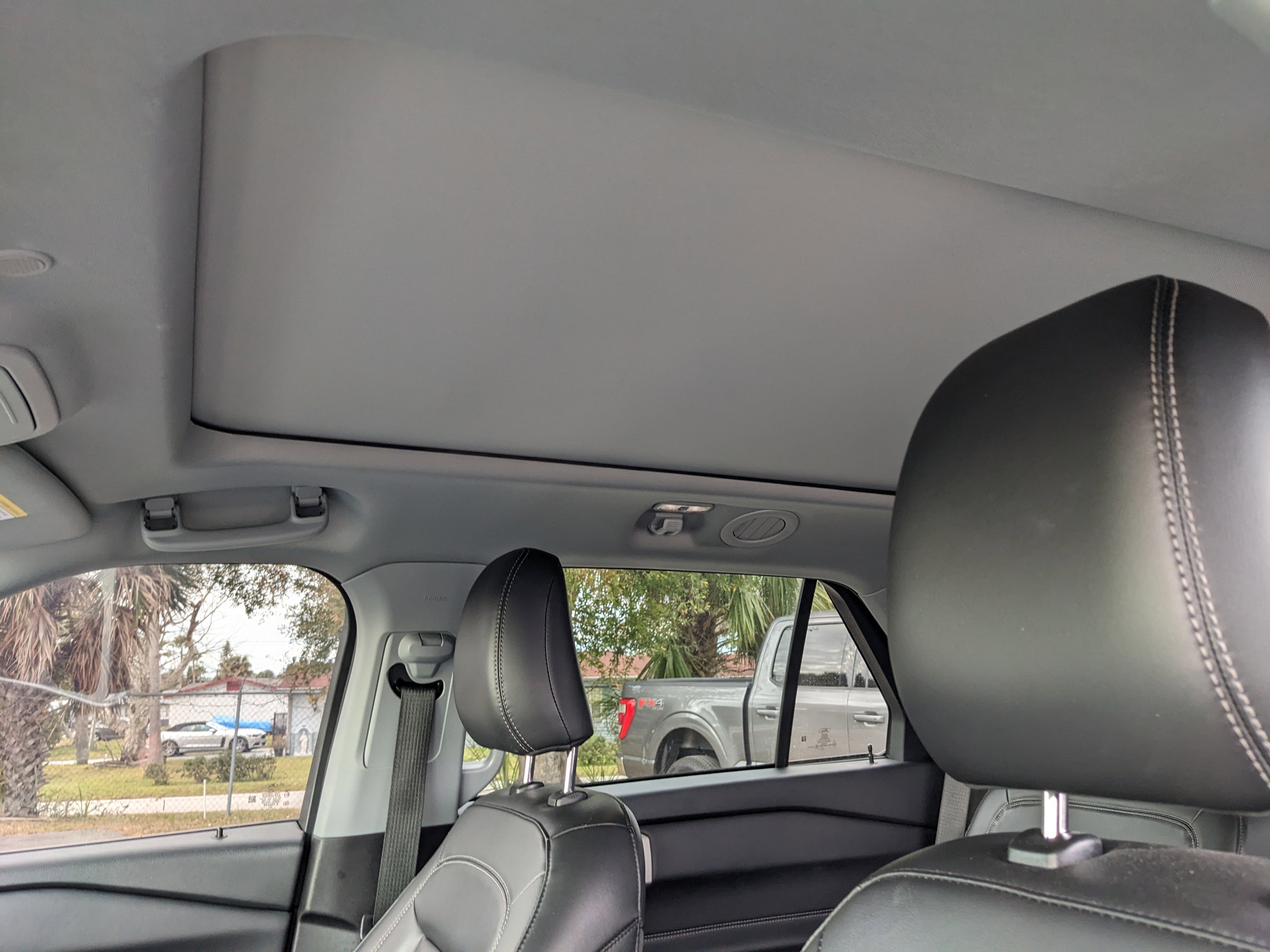 Certified 2022 Ford Explorer XLT w/ Equipment Group 202A image 22