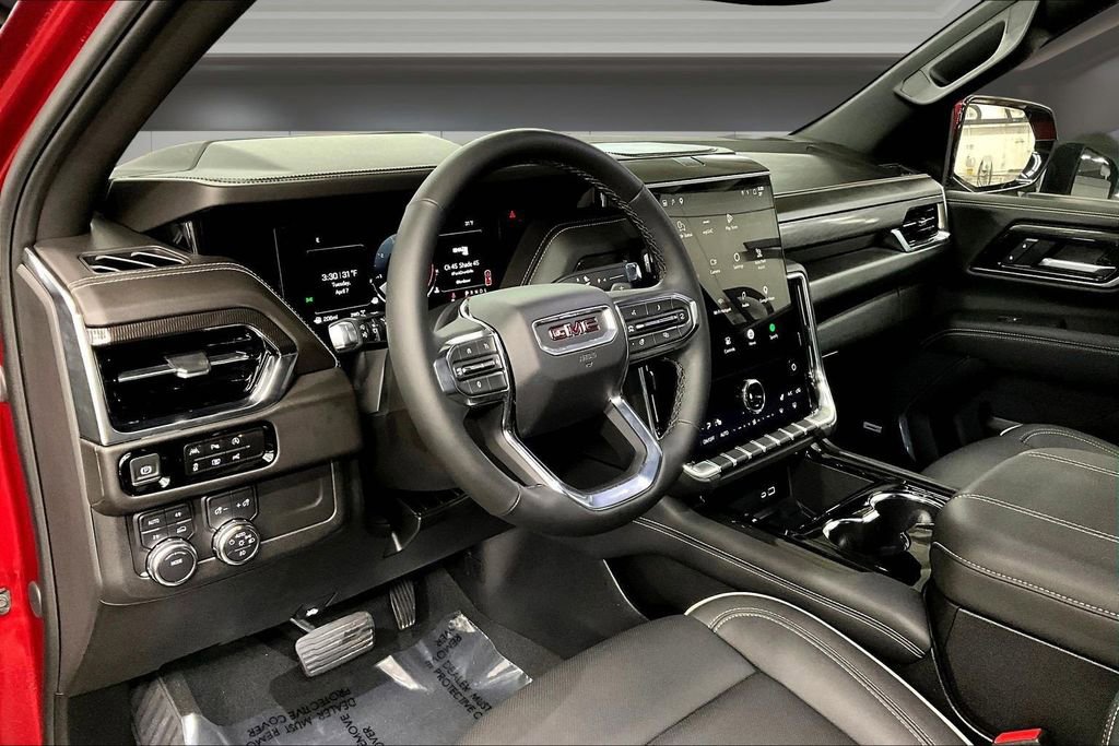 Used 2025 GMC Yukon Elevation w/ LPO, Elevation Black Package AWD/4WD image 17