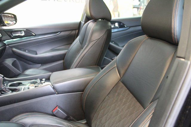 Used 2020 Nissan Maxima SR image 16