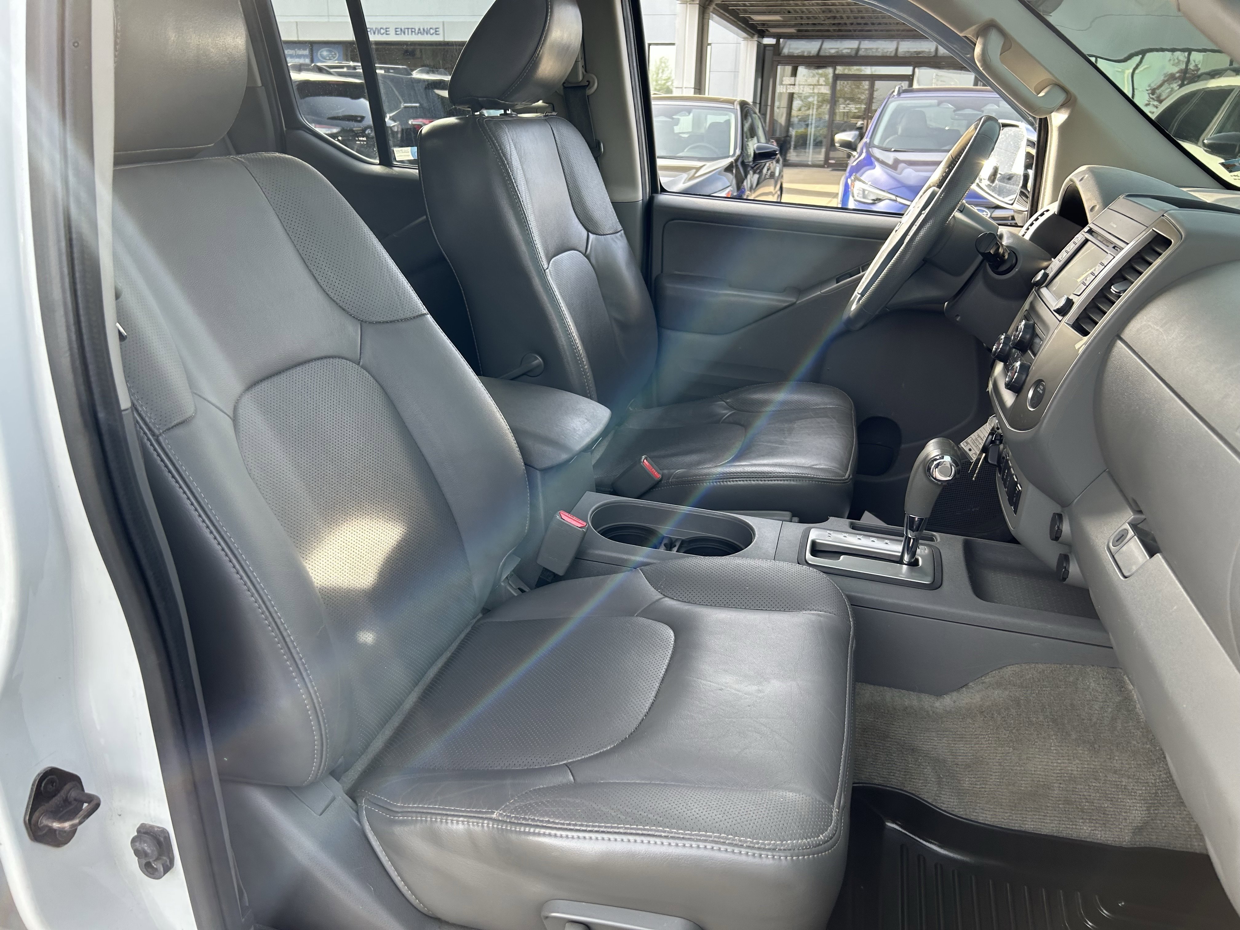 Used 2016 Nissan Frontier SL image 26