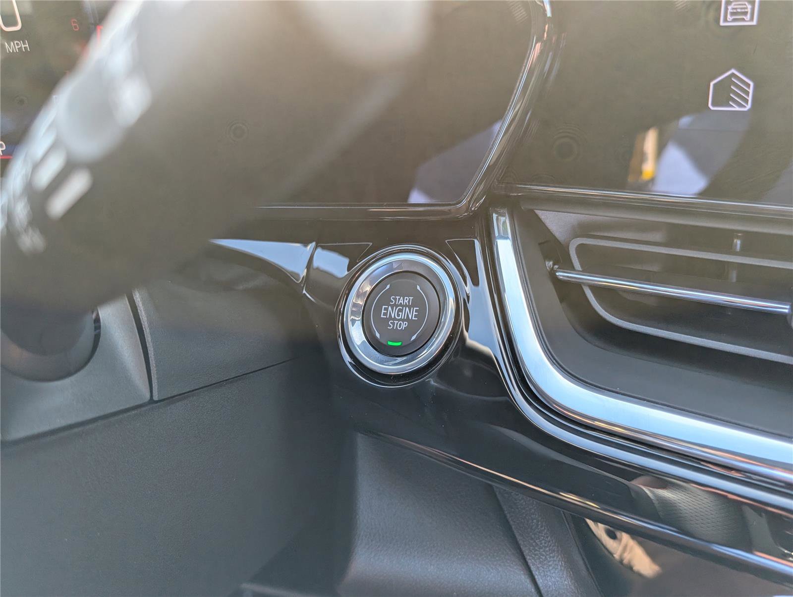 New 2026 Chevrolet Trax RS w/ Sunroof Package FWD image 22