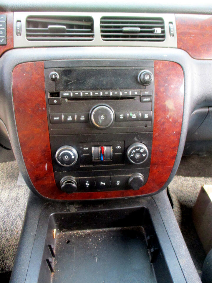 Used 2012 Chevrolet Suburban LS w/ All-Star Edition AWD/4WD image 9