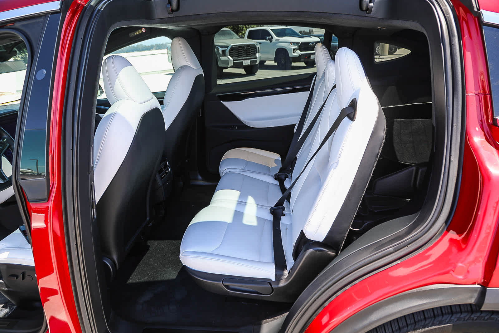 Used 2020 Tesla Model X Long Range AWD/4WD image 18