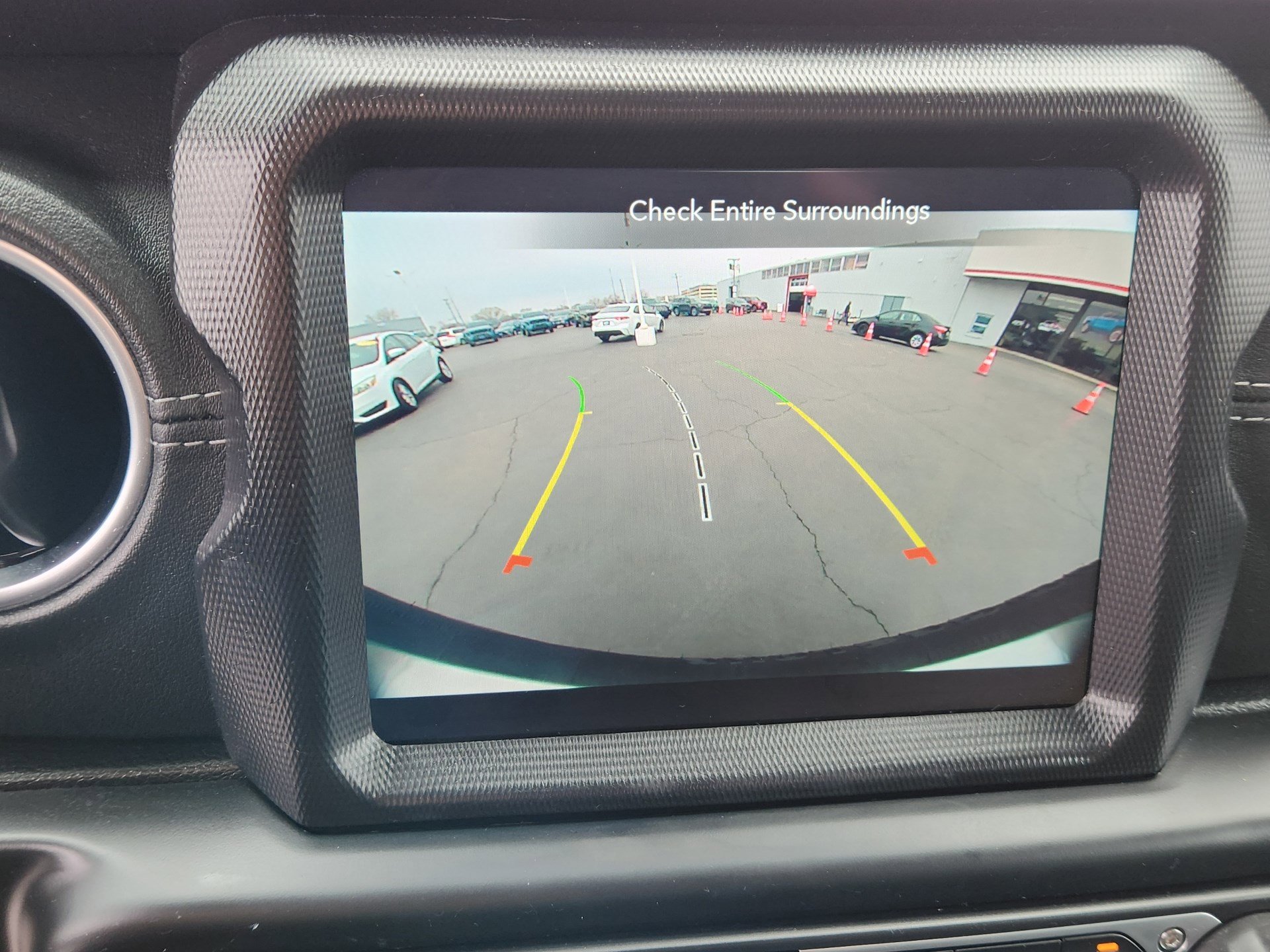 Used 2020 Jeep Wrangler Unlimited Sahara image 15
