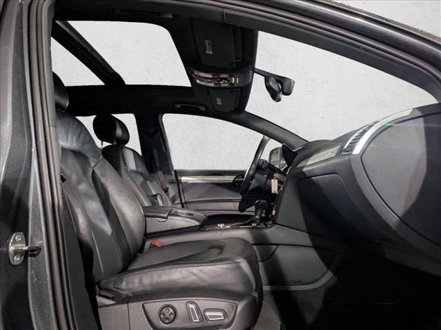 Used 2014 Audi Q7 3.0T S line Prestige w/ Technology Package image 21