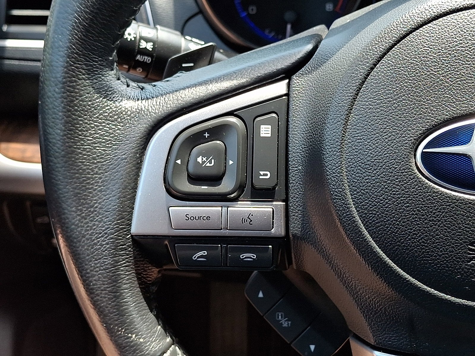 Used 2017 Subaru Outback 3.6R Limited AWD/4WD image 22