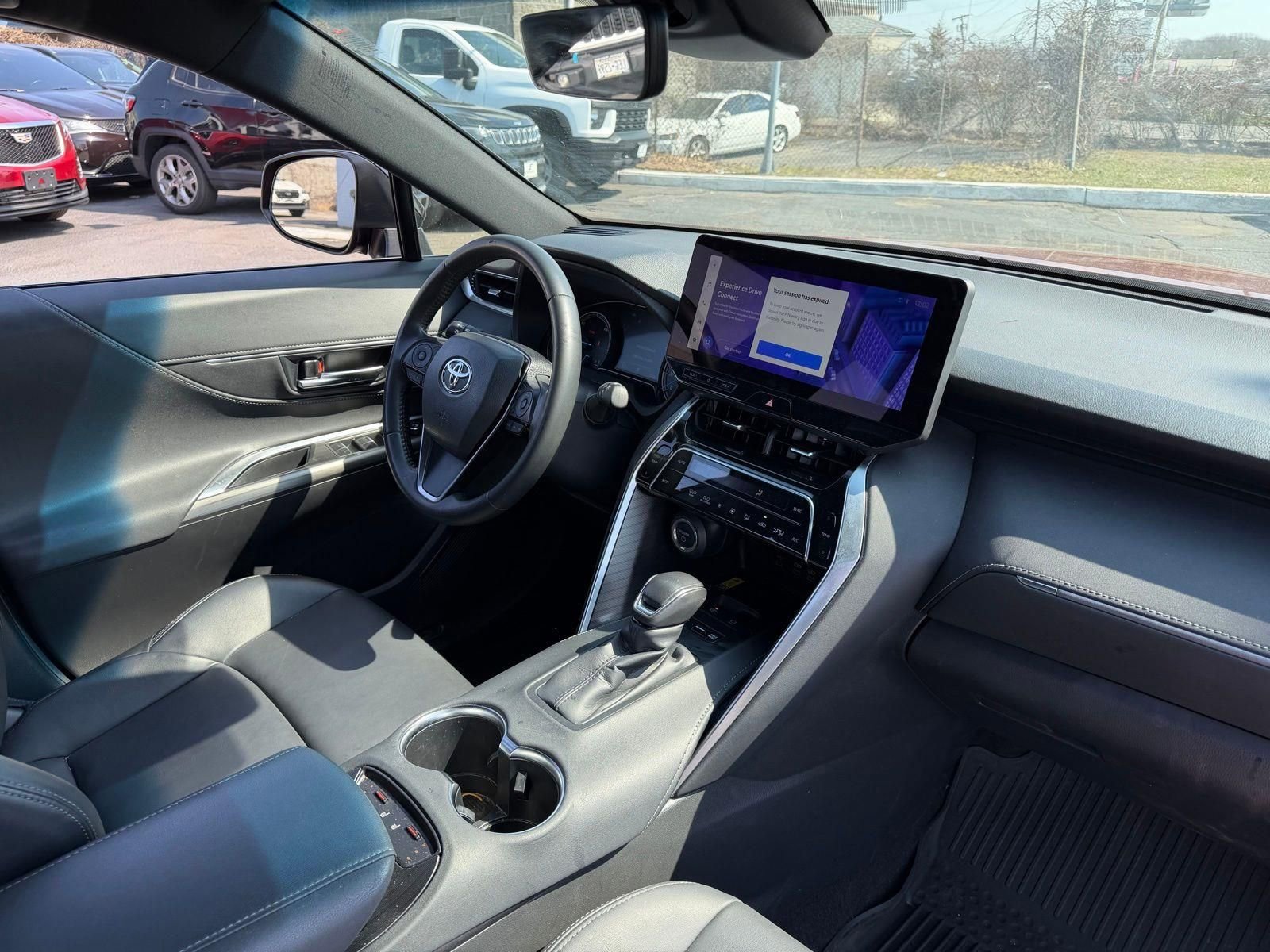 Used 2024 Toyota Venza Nightshade image 11