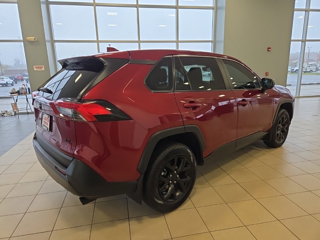 Used 2024 Toyota RAV4 LE image 7