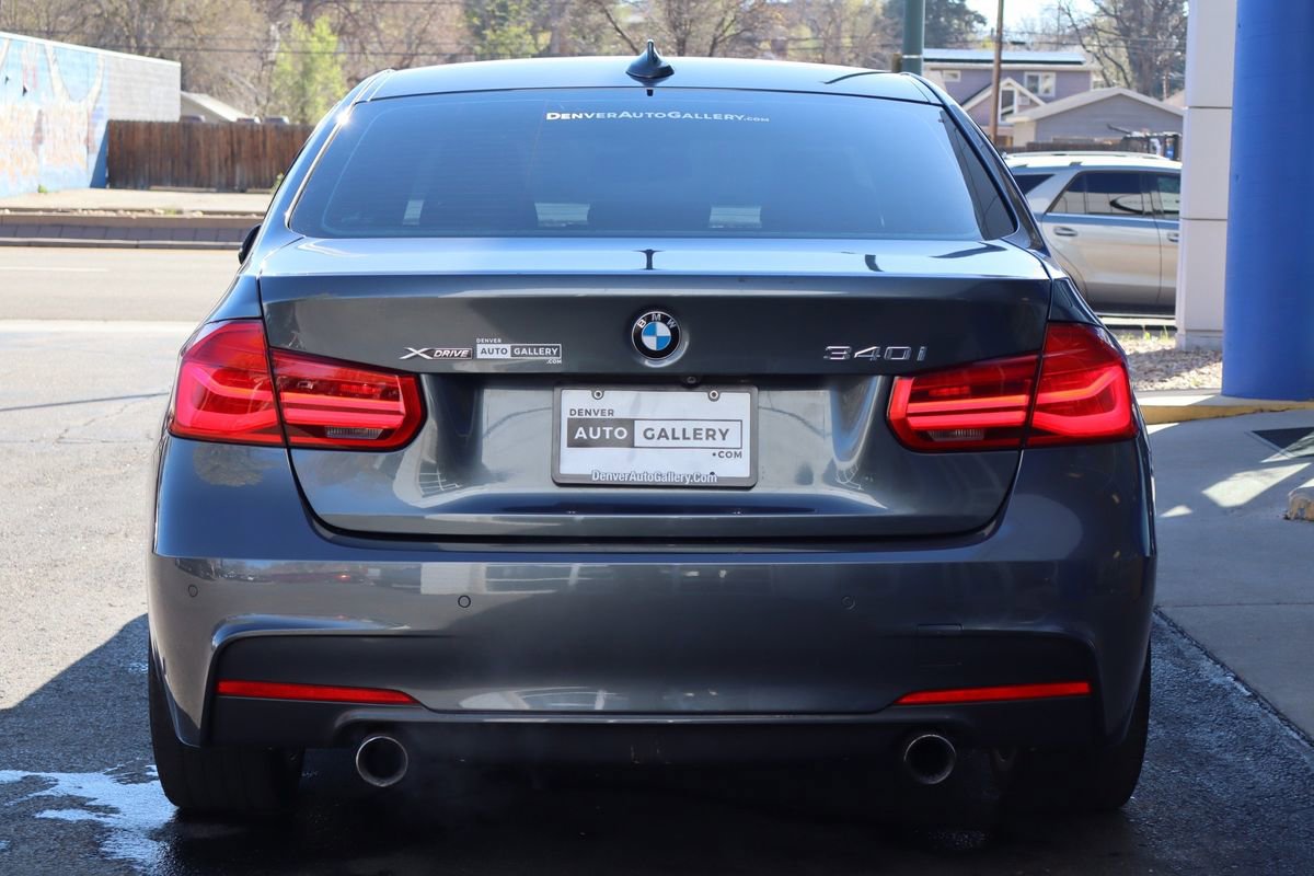 Used 2018 BMW 340i xDrive Sedan w/ Premium Package AWD/4WD image 4