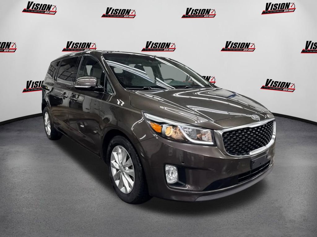 Used 2018 Kia Sedona EX image 3