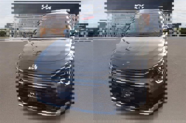 New 2025 Kia Niro EX Touring image 7