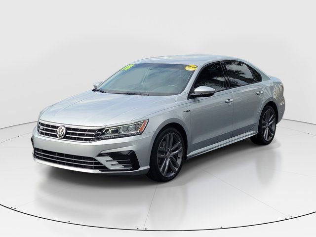 Used 2018 Volkswagen Passat 2.0T R-Line w/ R-Line Lighting Package FWD image 28