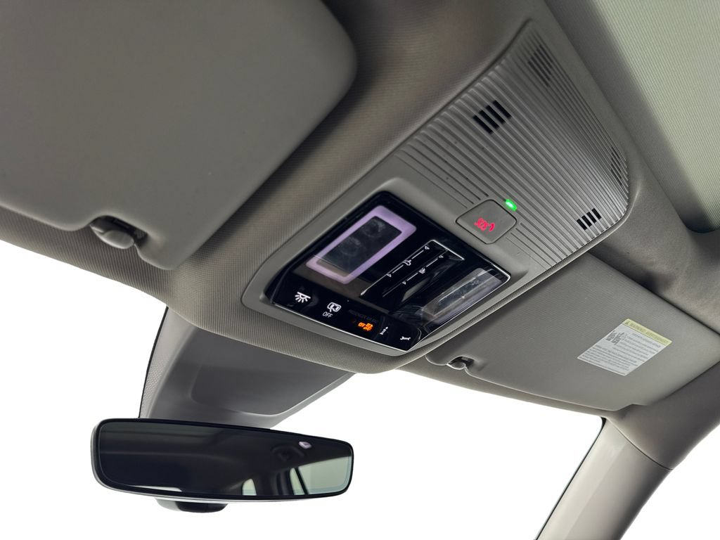 Used 2024 Volkswagen Atlas SE w/ Panoramic Sunroof Package FWD image 75
