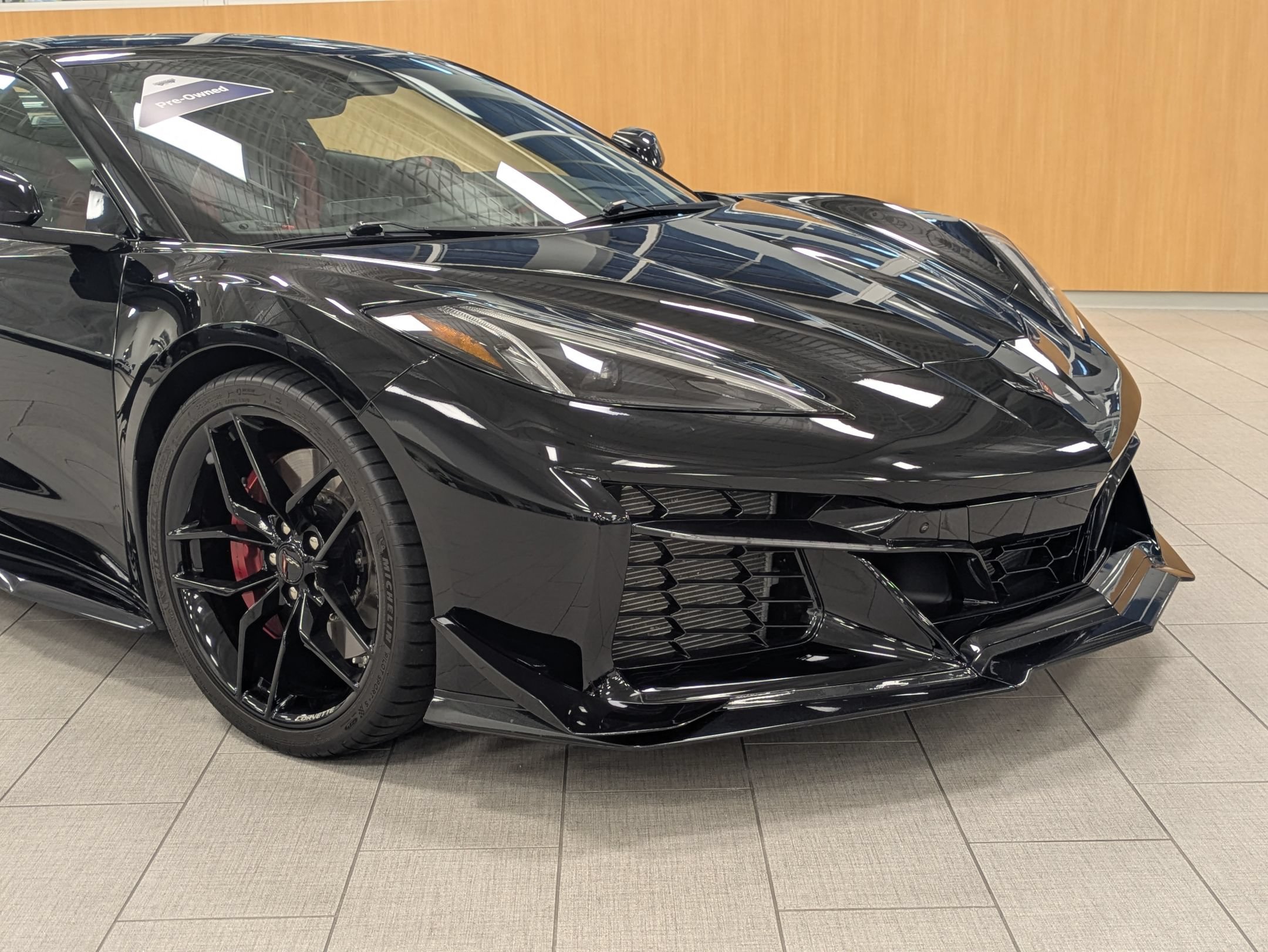 Used 2025 Chevrolet Corvette Z06 w/ Battery Protection Package RWD image 10
