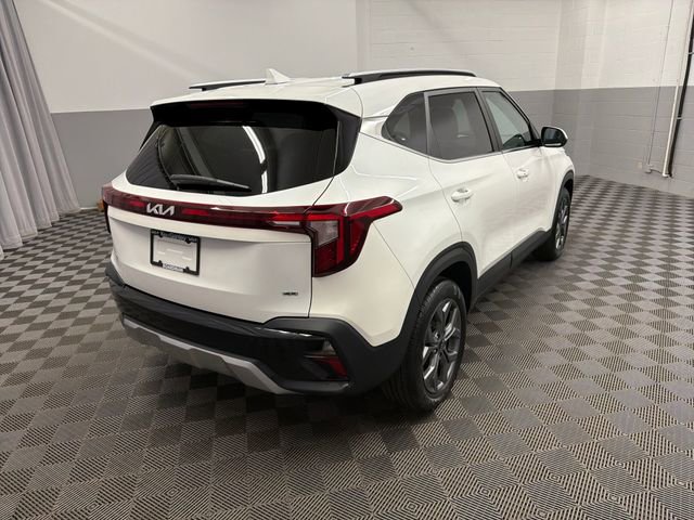 Certified 2024 Kia Seltos S AWD/4WD image 11