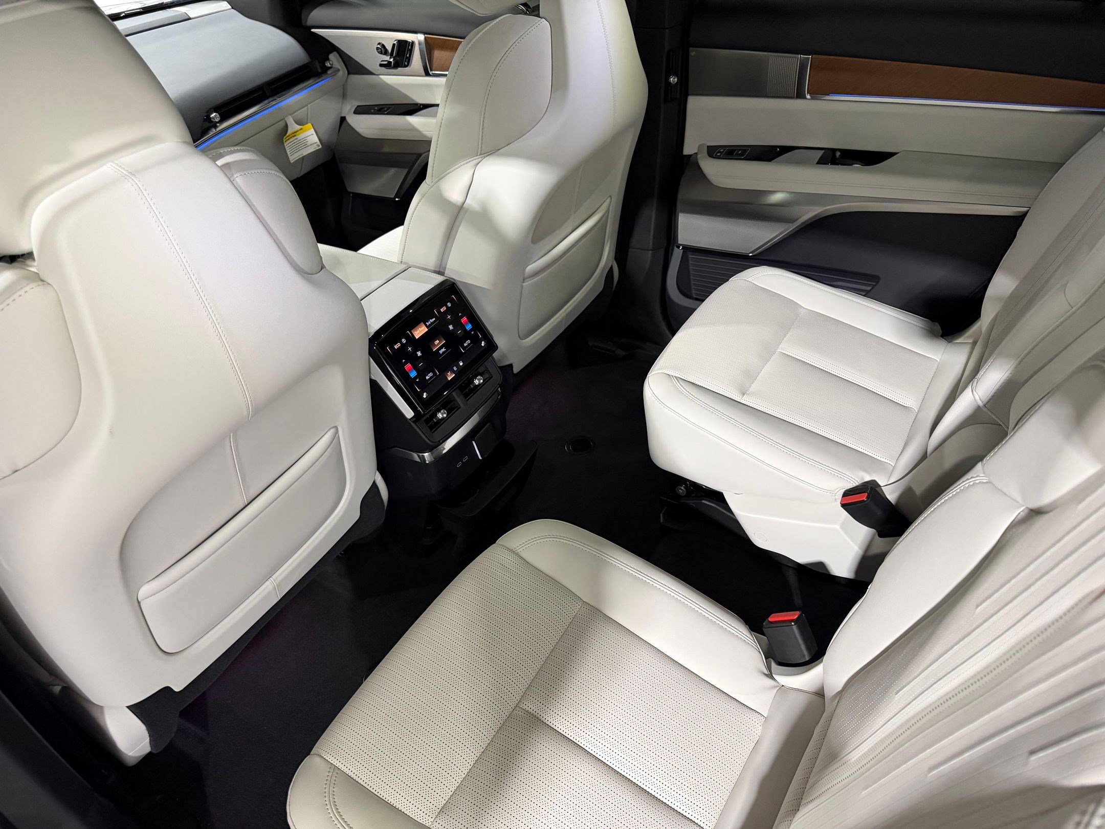 New 2026 Cadillac Vistiq Sport image 42