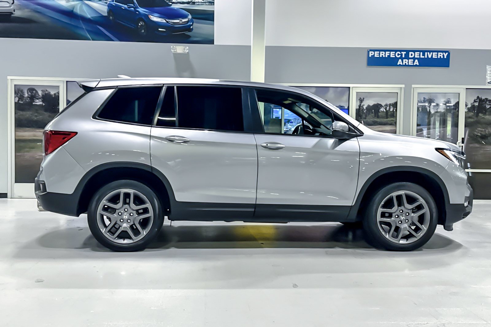 Used 2023 Honda Passport EX-L image 7