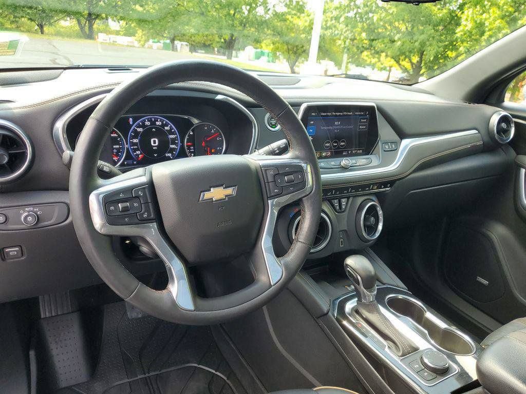 Used 2019 Chevrolet Blazer Premier w/ Sun and Wheels Package AWD/4WD image 8