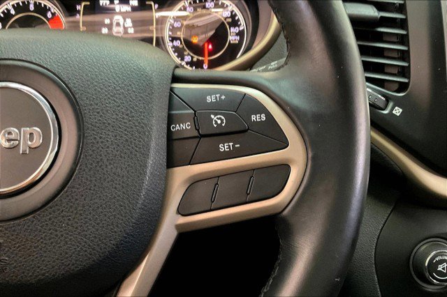 Used 2017 Jeep Cherokee Latitude image 19