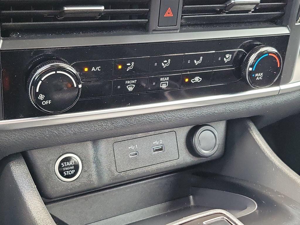 Used 2023 Nissan Rogue S FWD image 24