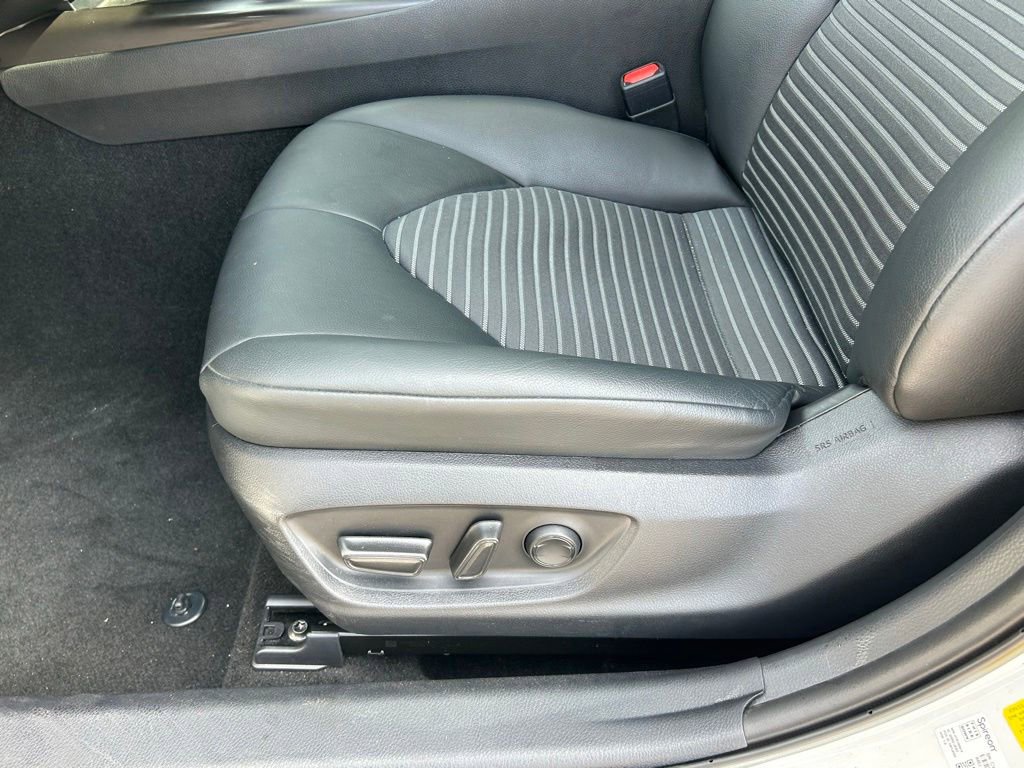 Used 2023 Toyota Camry SE w/ Convenience Package FWD image 16