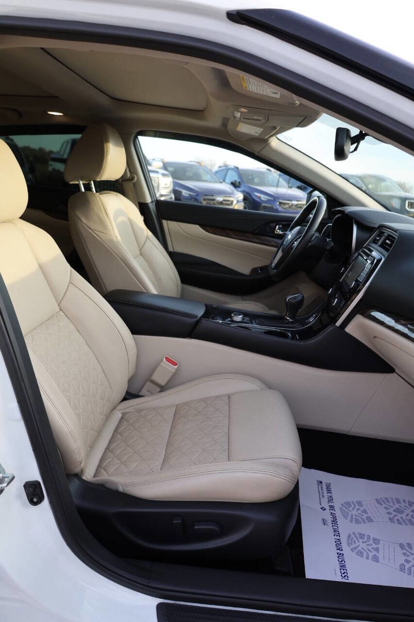 Used 2018 Nissan Maxima Platinum image 14
