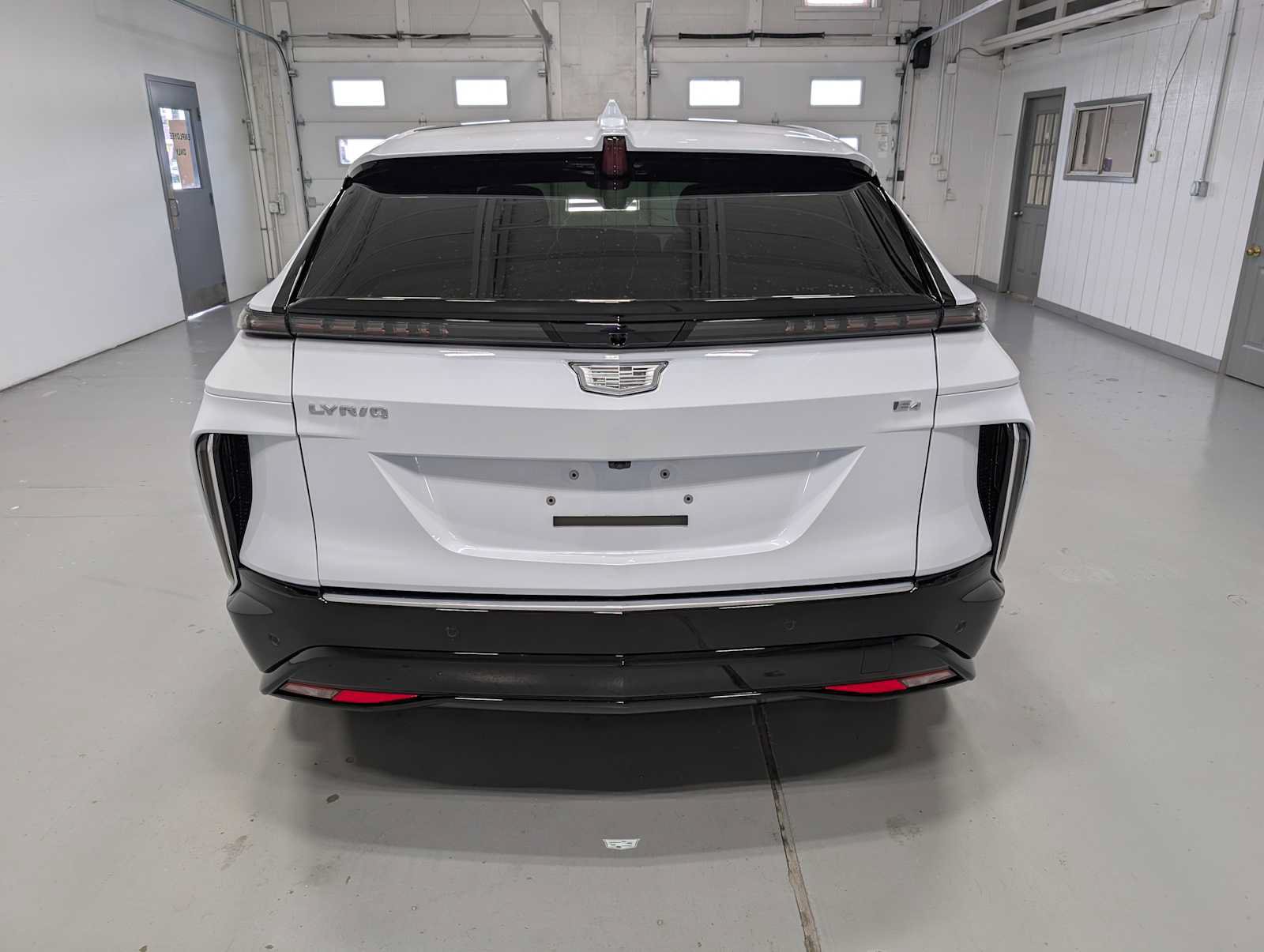 New 2027 Cadillac Lyriq Premium Luxury AWD/4WD image 8