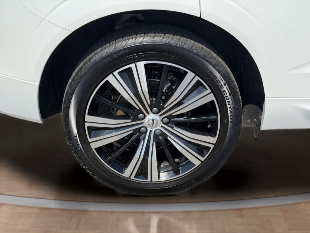 Used 2023 Volvo XC60 B5 Plus w/ Protection Package Premier FWD image 25