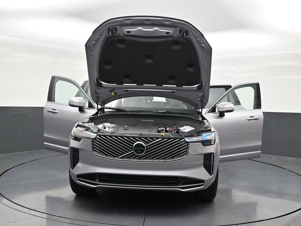 New 2026 Volvo XC90 B6 Plus w/ Protection Package Premier AWD/4WD image 34