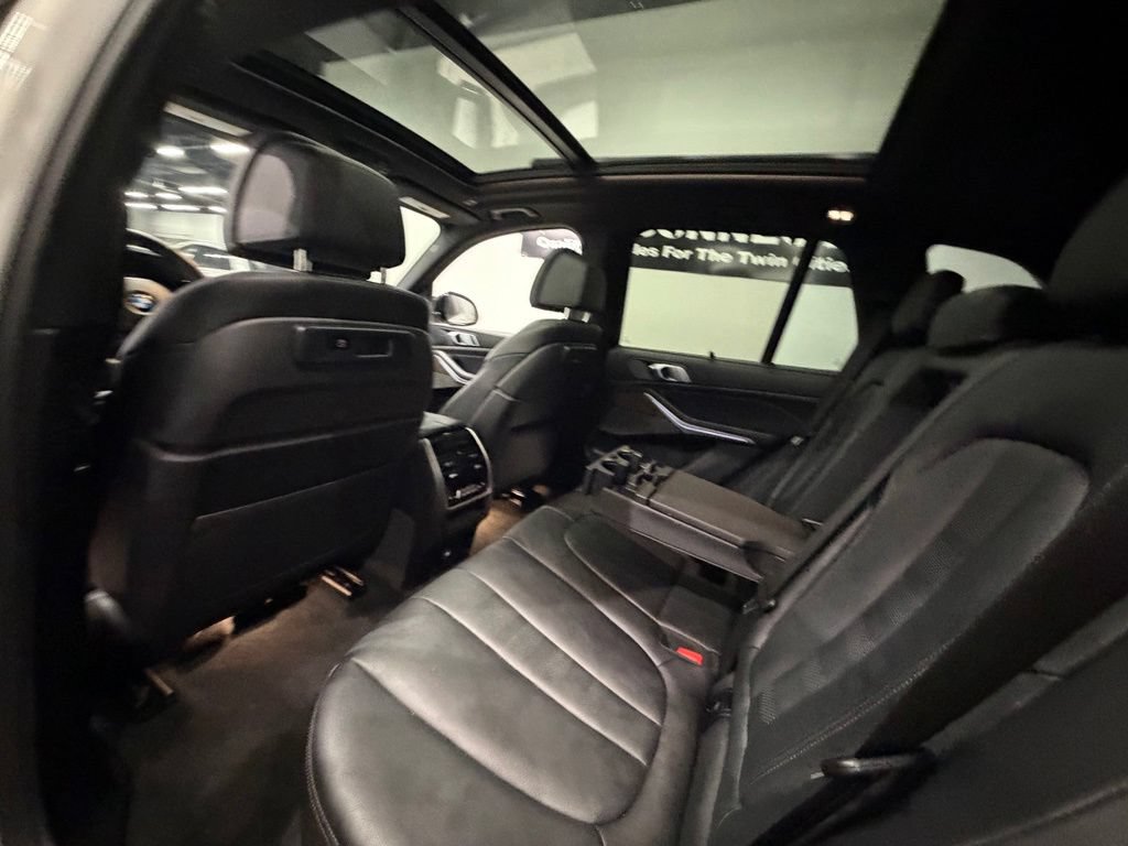 Used 2021 BMW X5 xDrive40i w/ M Sport Package AWD/4WD image 23